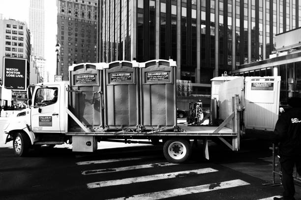 Best Porta potty delivery and setup  in Midway, NC